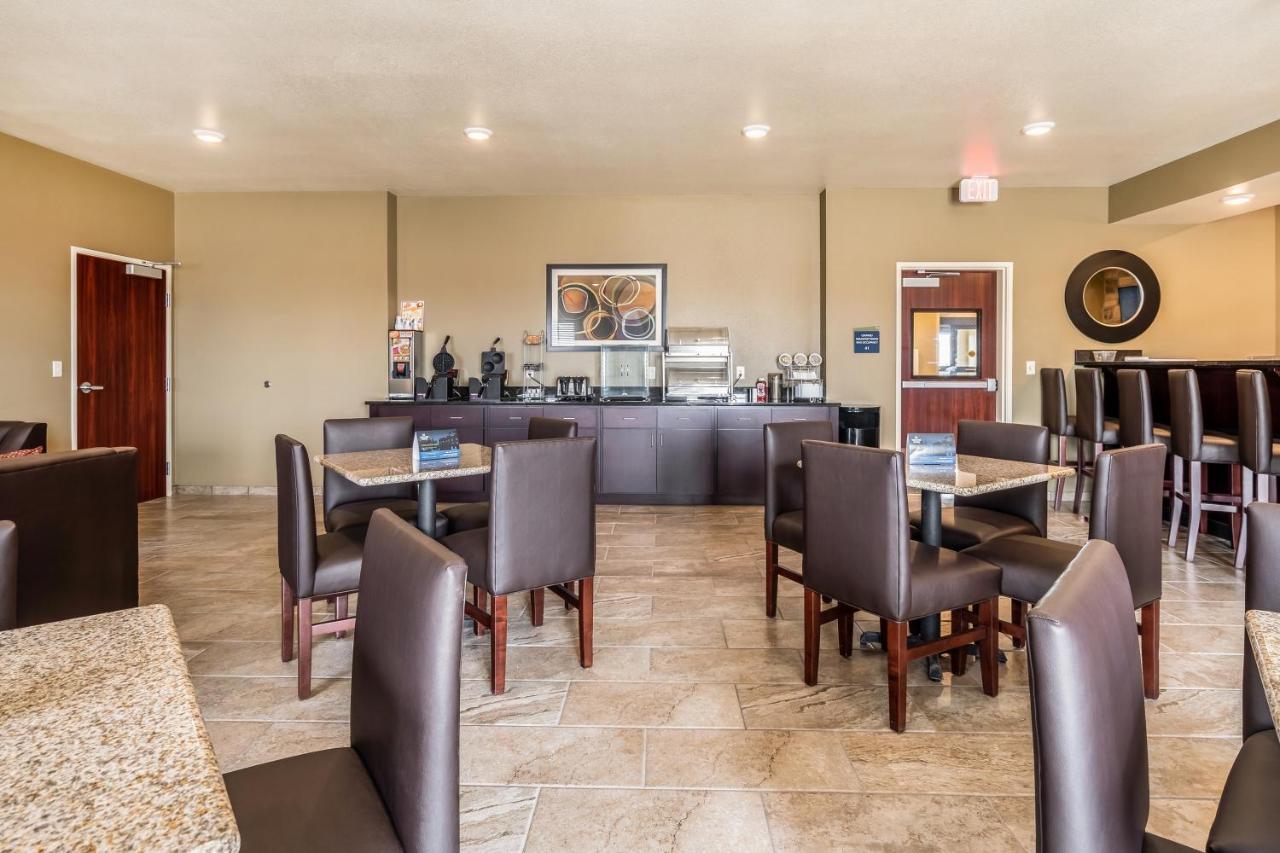 Cobblestone Hotel & Suites - Andrews Экстерьер фото