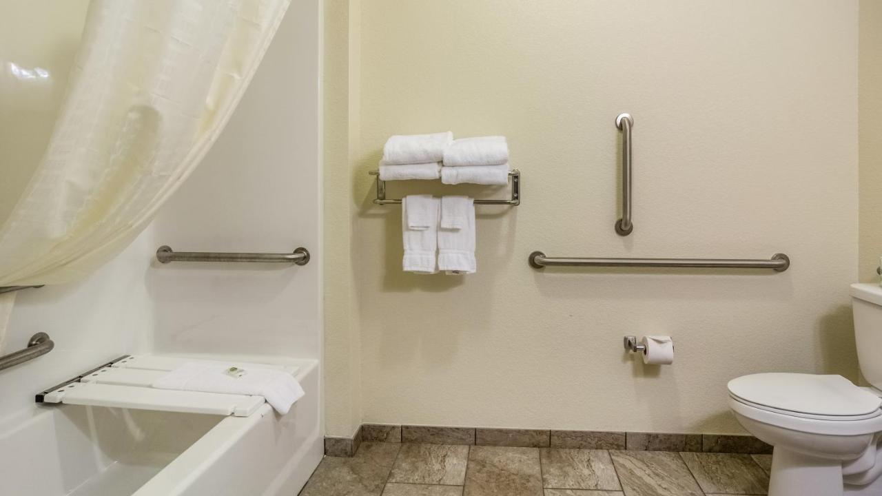 Cobblestone Hotel & Suites - Andrews Экстерьер фото