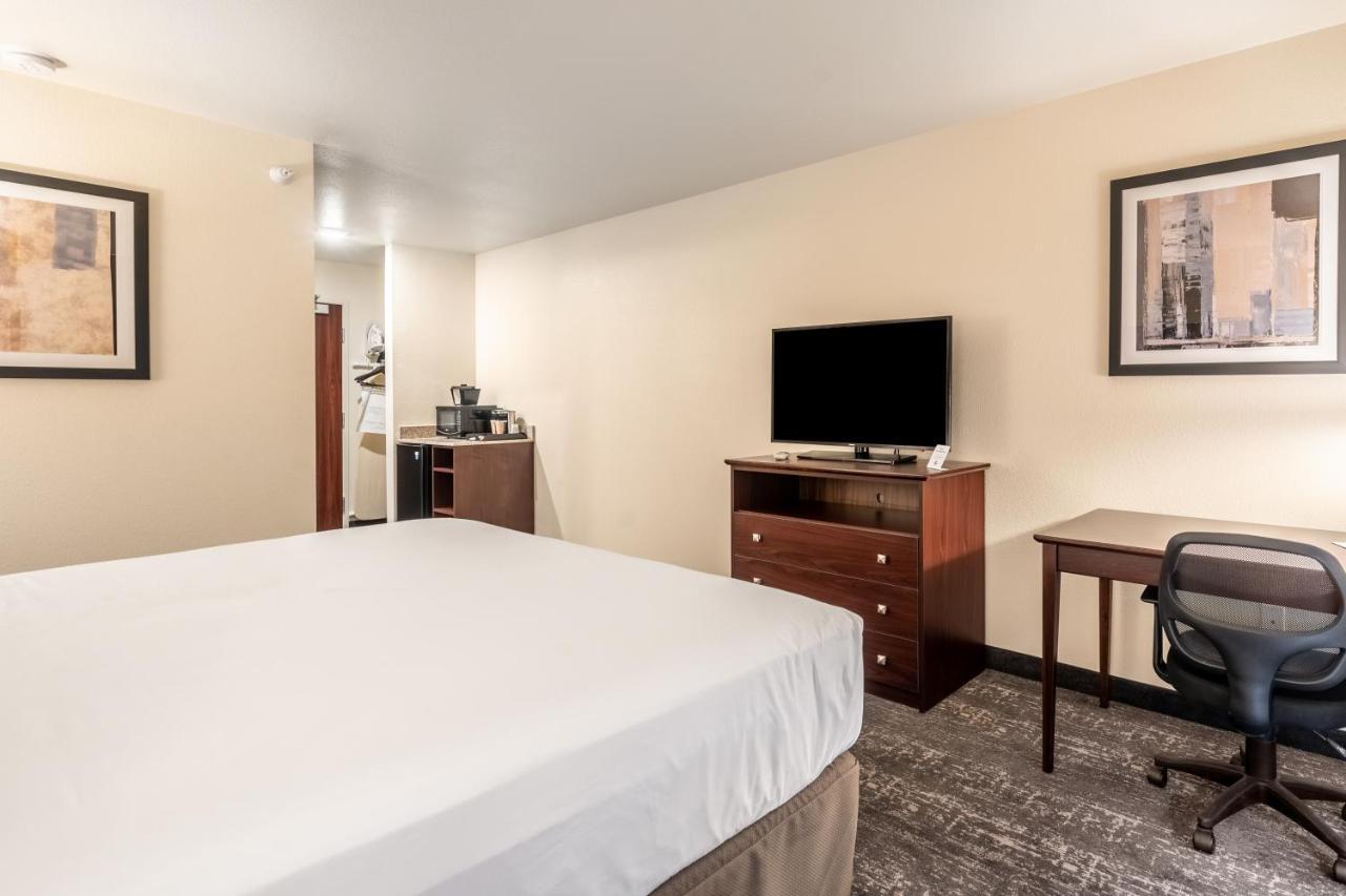 Cobblestone Hotel & Suites - Andrews Экстерьер фото