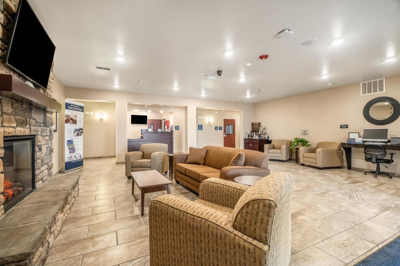 Cobblestone Hotel & Suites - Andrews Экстерьер фото